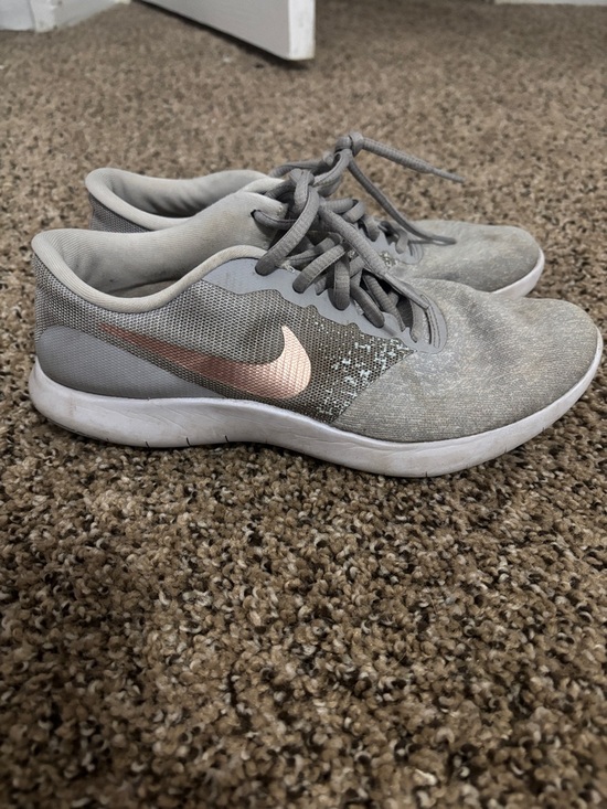 Nike Shoes - Nike 7.5 Women's Light Gray Trainers with Rose Gold Swoosh